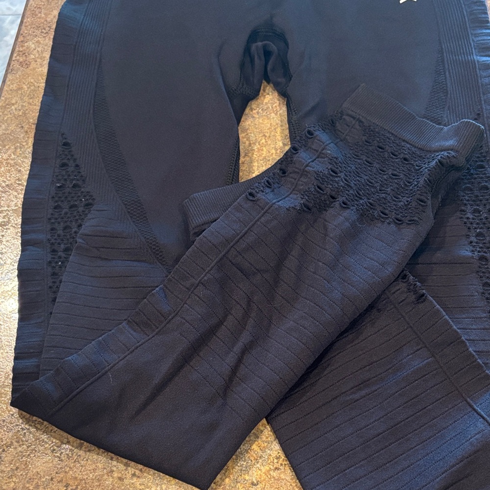GYMSHARK Black Active Leggings - Picture 5 of 5